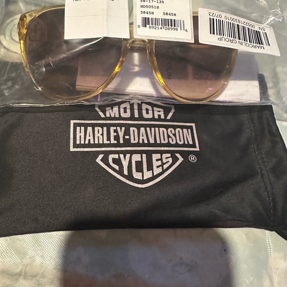 Beautiful women’s Harley Davidson sunglasses - Picture 4 of 10